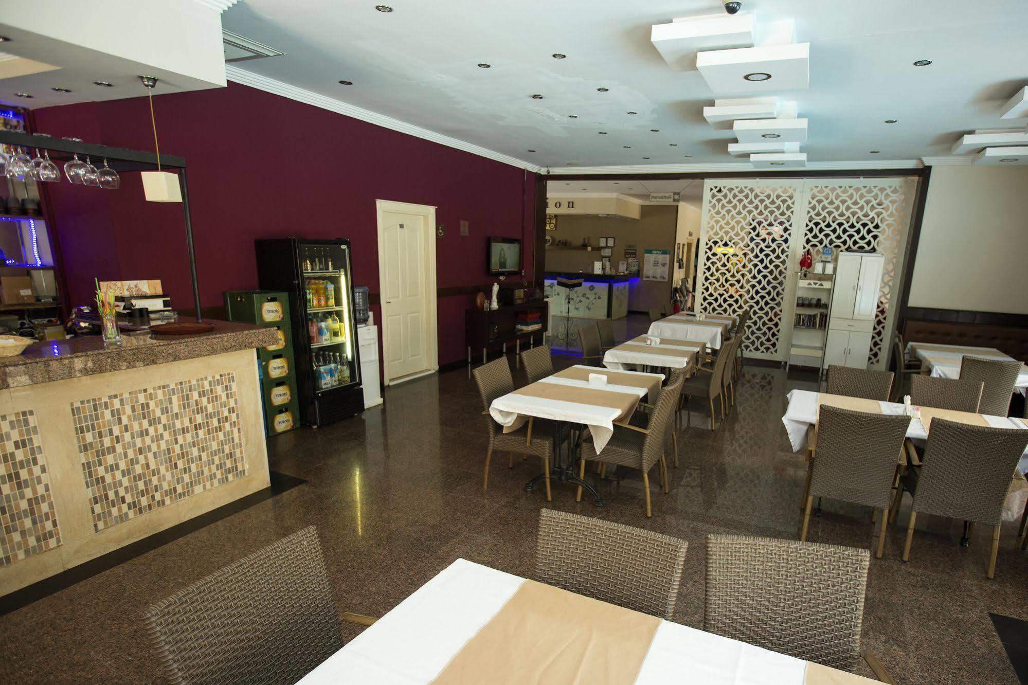 Hotel Azalea Apart 2*